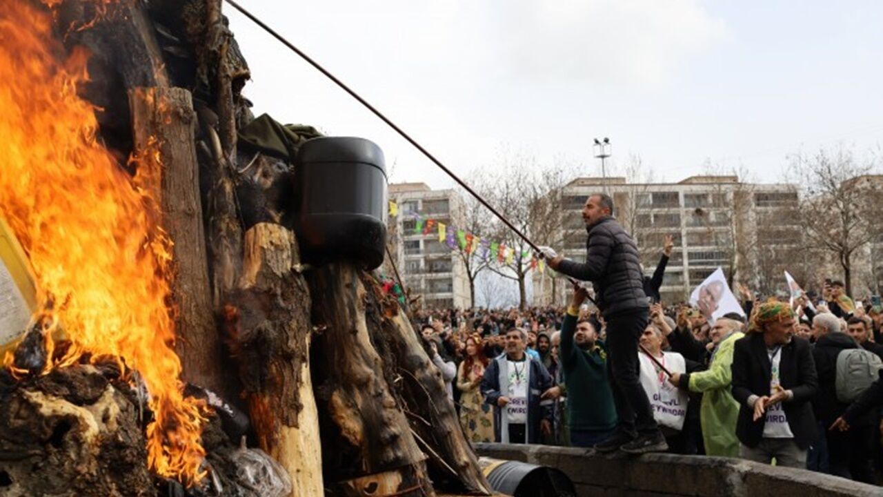 Diyarbakir Newroz Atesi