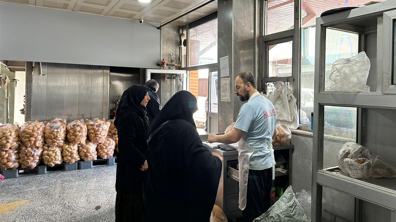 Diyarbakır’da 6 Tl’den Satılan Bayat Ekmeğe Talep Arttı3