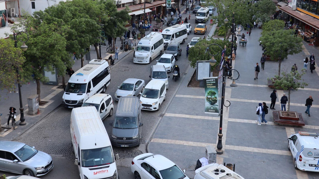 Diyarbakır’da Bayram Trafiği Kâbusa Döndü