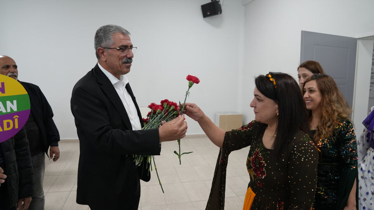 Diyarbakır’da Belediyesi Meclis Toplantısında 8 Mart Kutlaması1