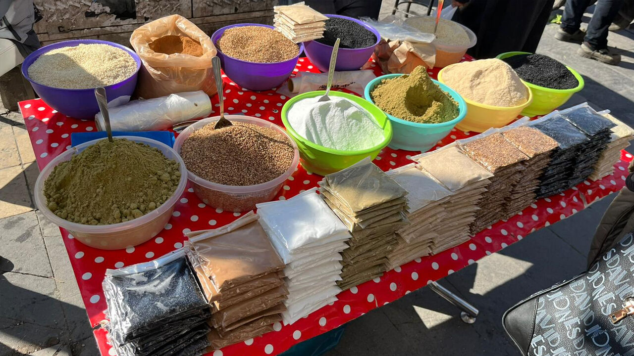 Diyarbakır'da Çörek Otu Tezgahlarda5