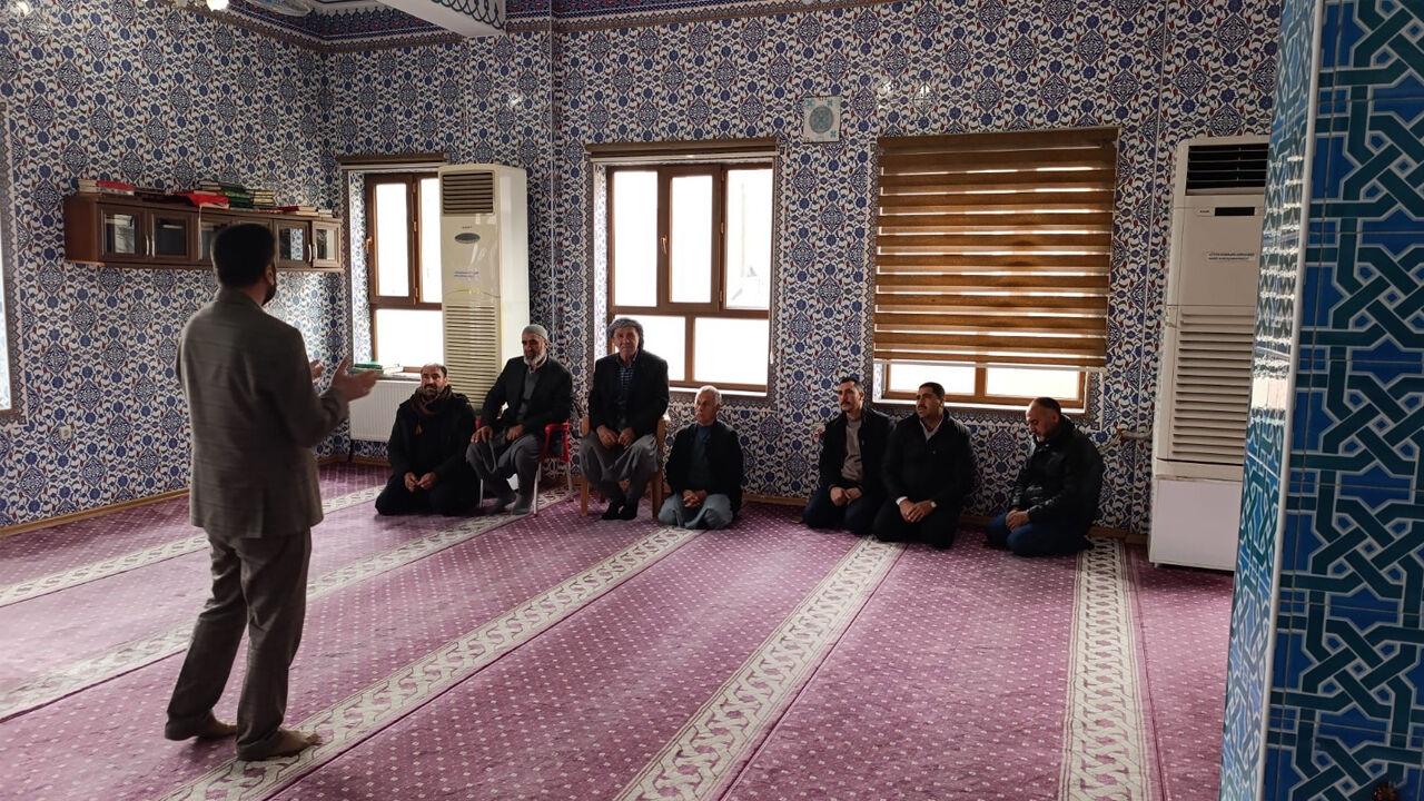 Diyarbakır’da Hacı Adaylarına Camide Eğitim