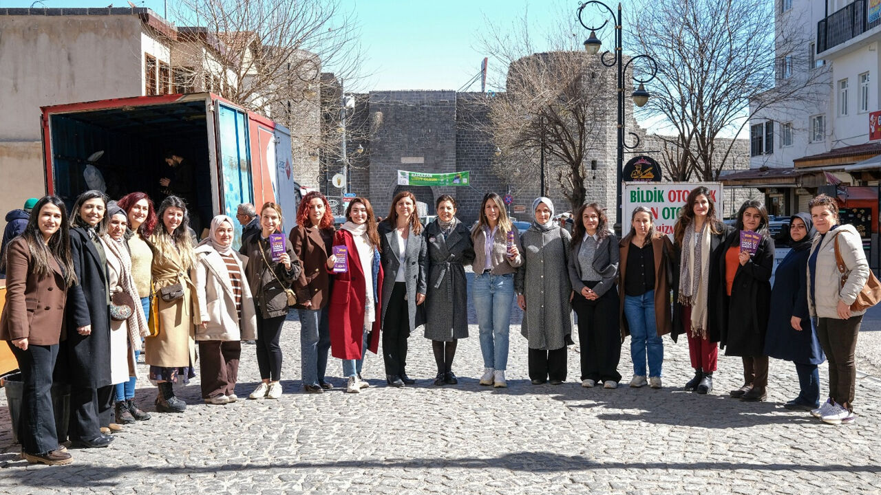 Diyarbakır’da Kadın Esnaflara 8 Mart Çağrısı