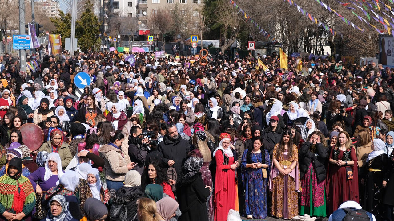 Diyarbakırda Kadın Mitinginden Çağrı2