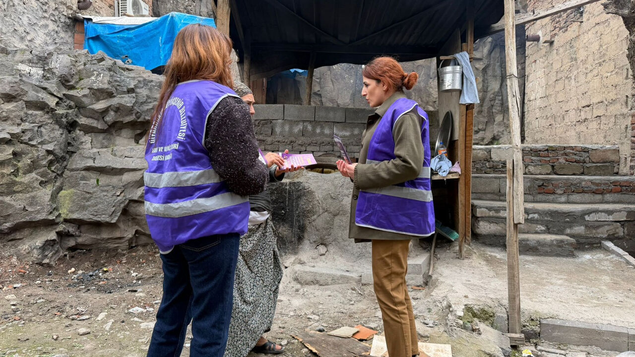 Diyarbakır’da Kadınlar Günü Için 3 Dilli Broşür Dağıtımı1