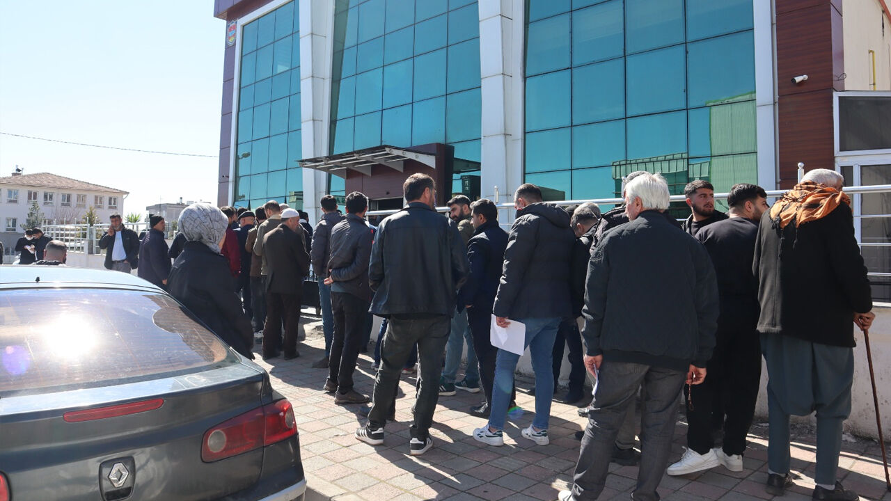 Diyarbakır’da Plaka Kuyruğu6