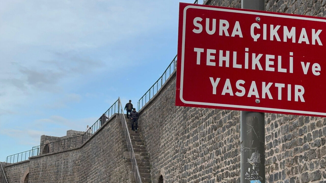 Diyarbakır’da Surlara Çıkmak, Yasak Mı, Serbest Mi1