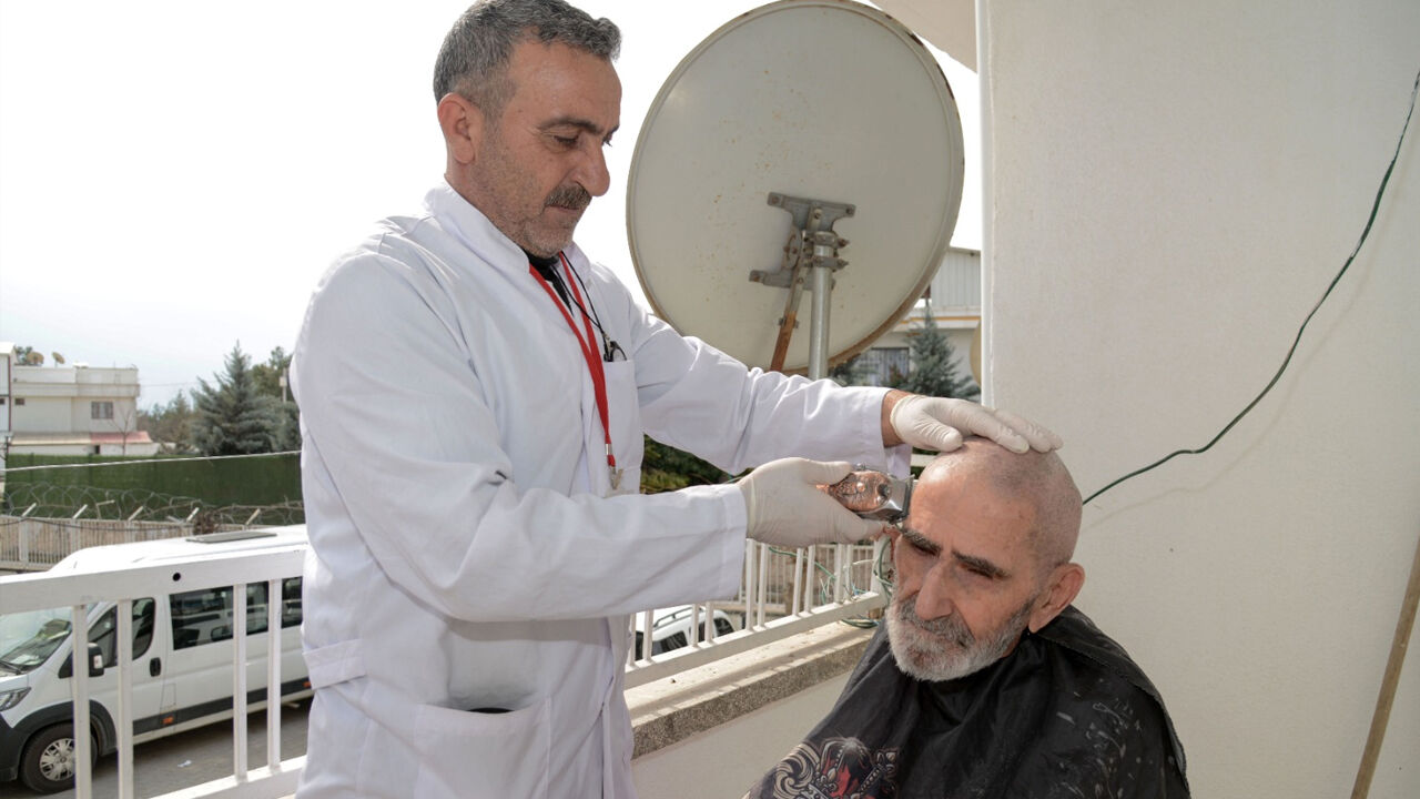 Diyarbakır’da Yaşlılara Evde Berber Hizmeti