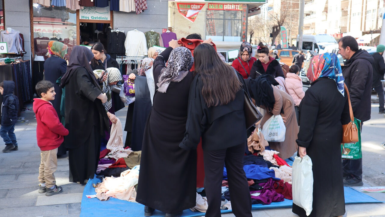 Diyarbakır’da Yoksulun ‘Açık Avm’sinde Bayram Yoğunluğu2