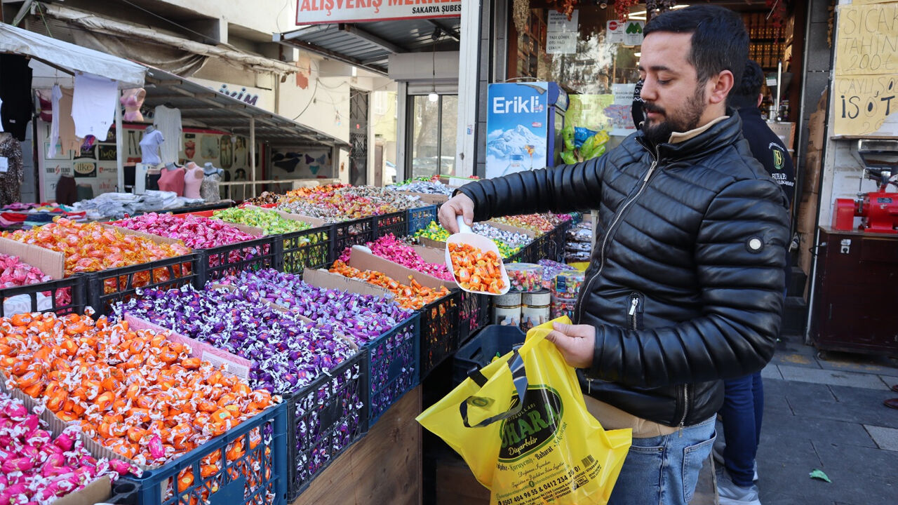 Diyarbakır’da Yoksulun ‘Açık Avm’sinde Bayram Yoğunluğu7