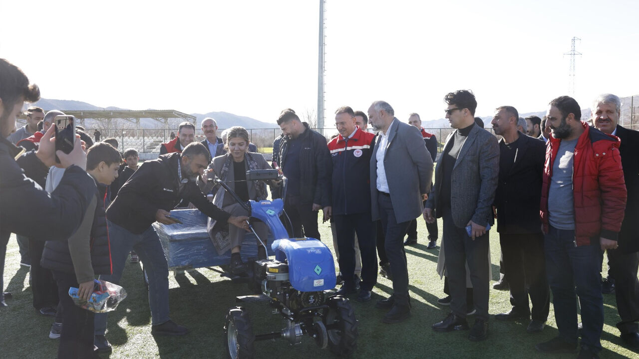 Diyarbakırlı Bağcılara Makine Desteği