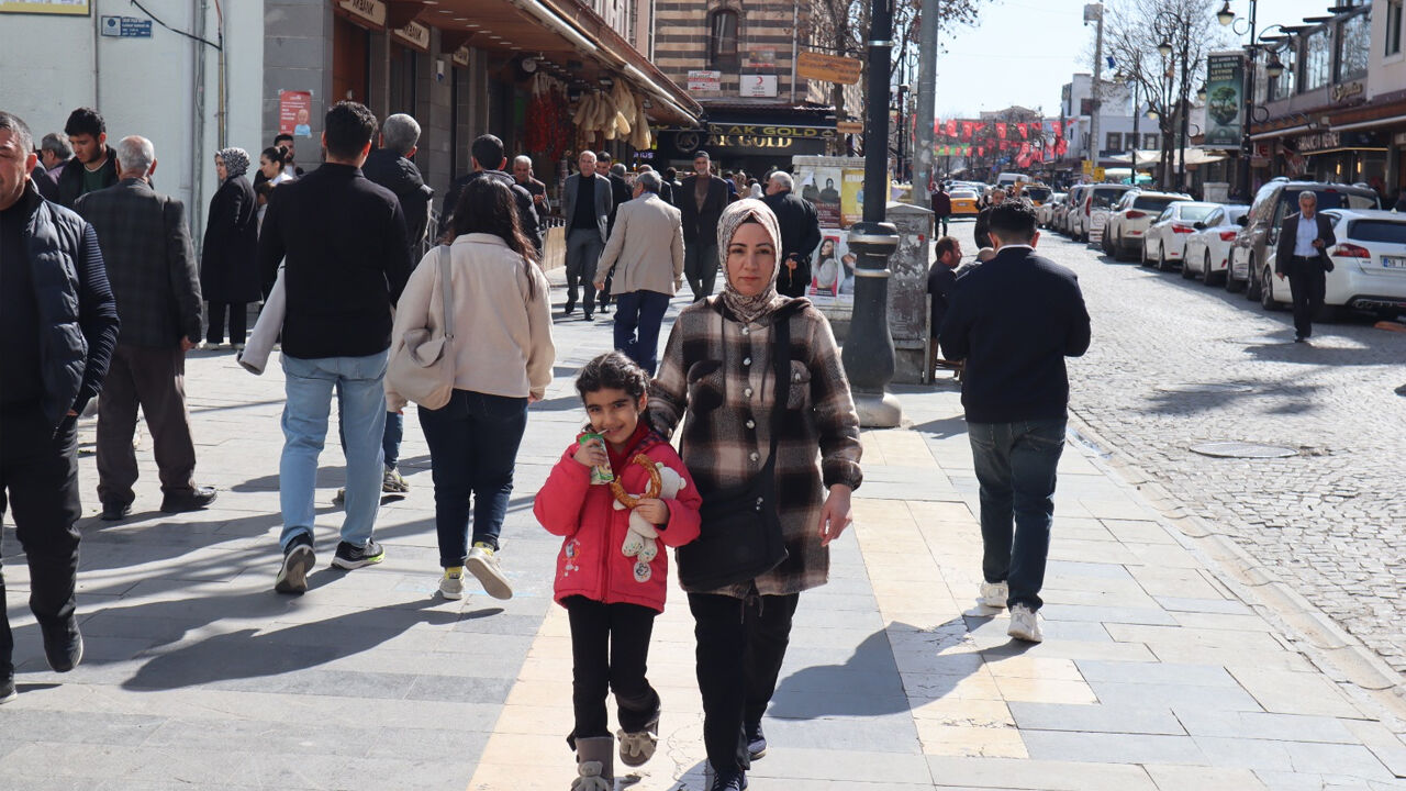 Diyarbakırlı Emeklilerden Hükümete Ikramiye Eleştirisi2