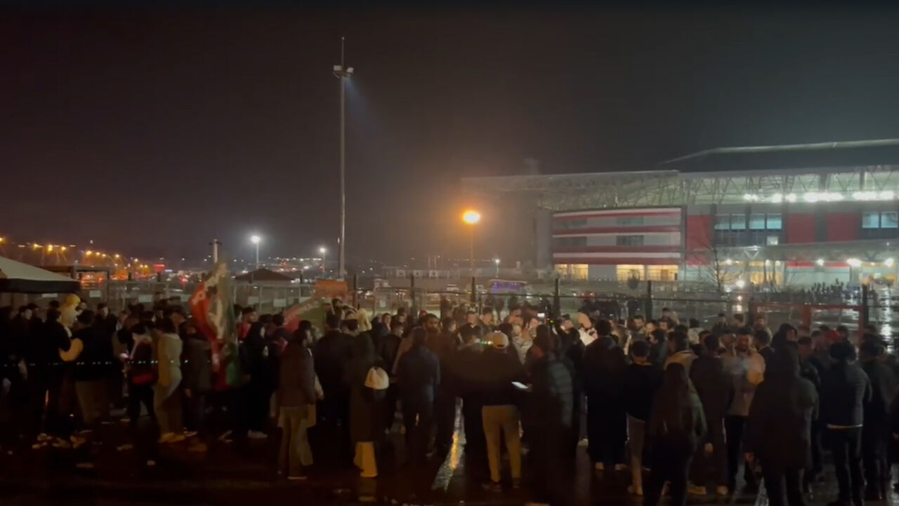 Galibiyet Sonrası Kutlama4-1