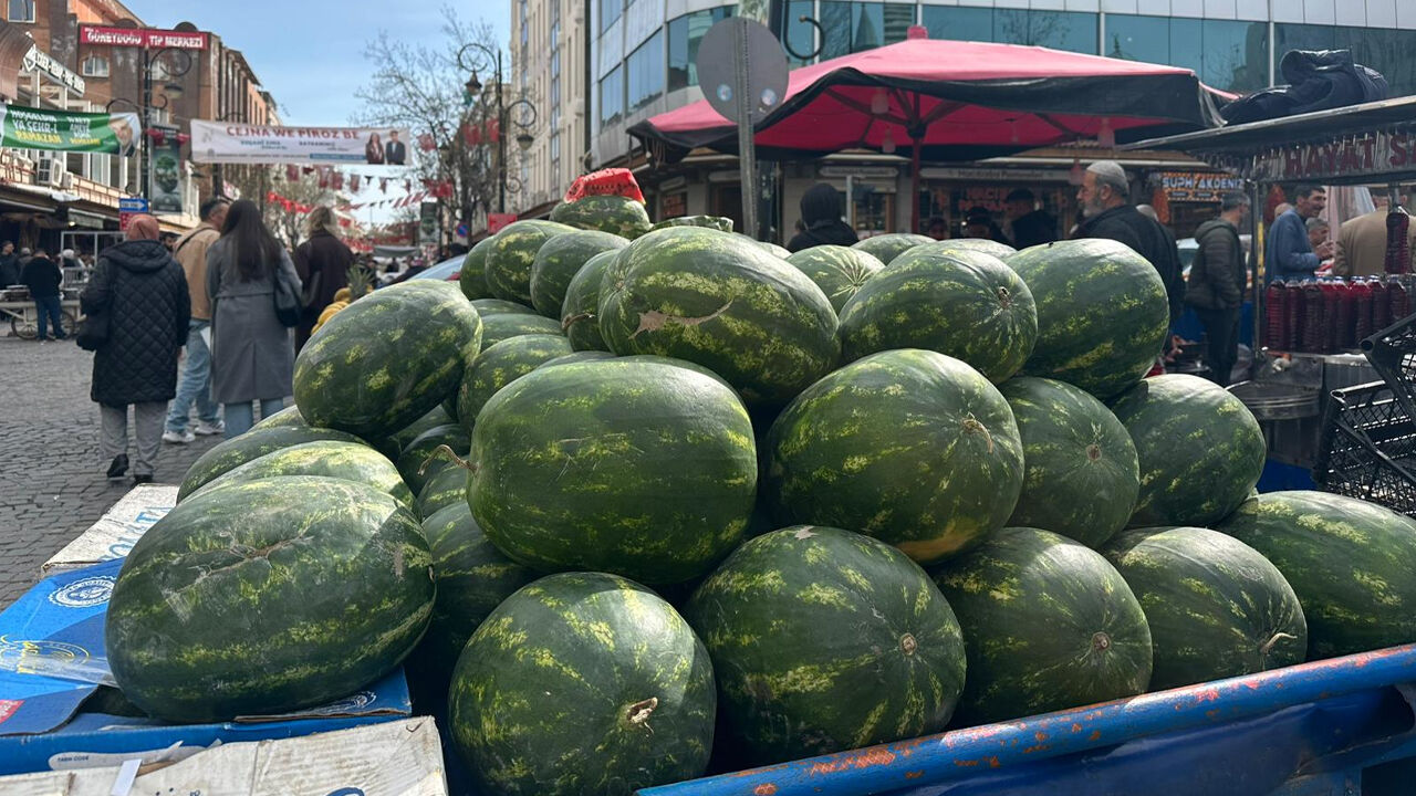 Iran Savaşta Karpuz Diyarbakırda3