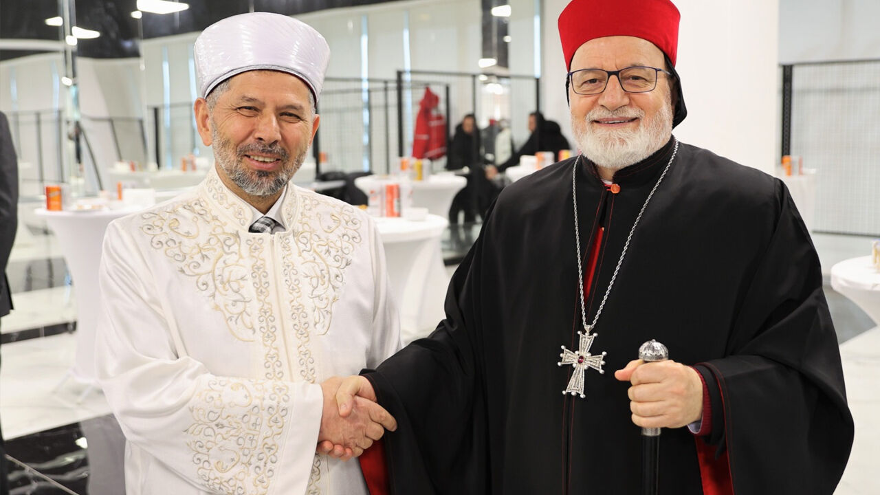 Mardin'de Farklı Inançlar Bayramda Buluştu1