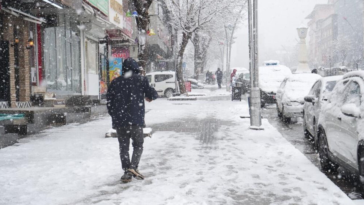Muş'ta 40 Köy Yolu Kapandı1