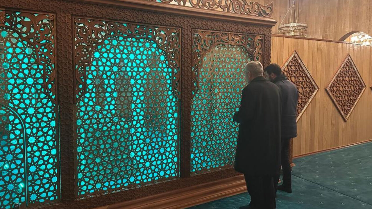 Ramazan'da Veysel Karani Türbesi’ne Ziyaretçi Akını1