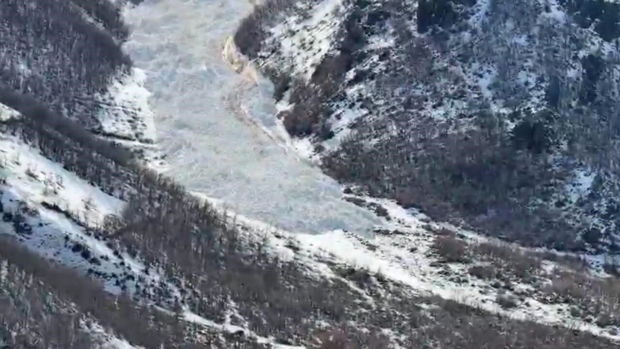 Şırnak'ta Çığ Düşme Anı Objektife Yansıdı