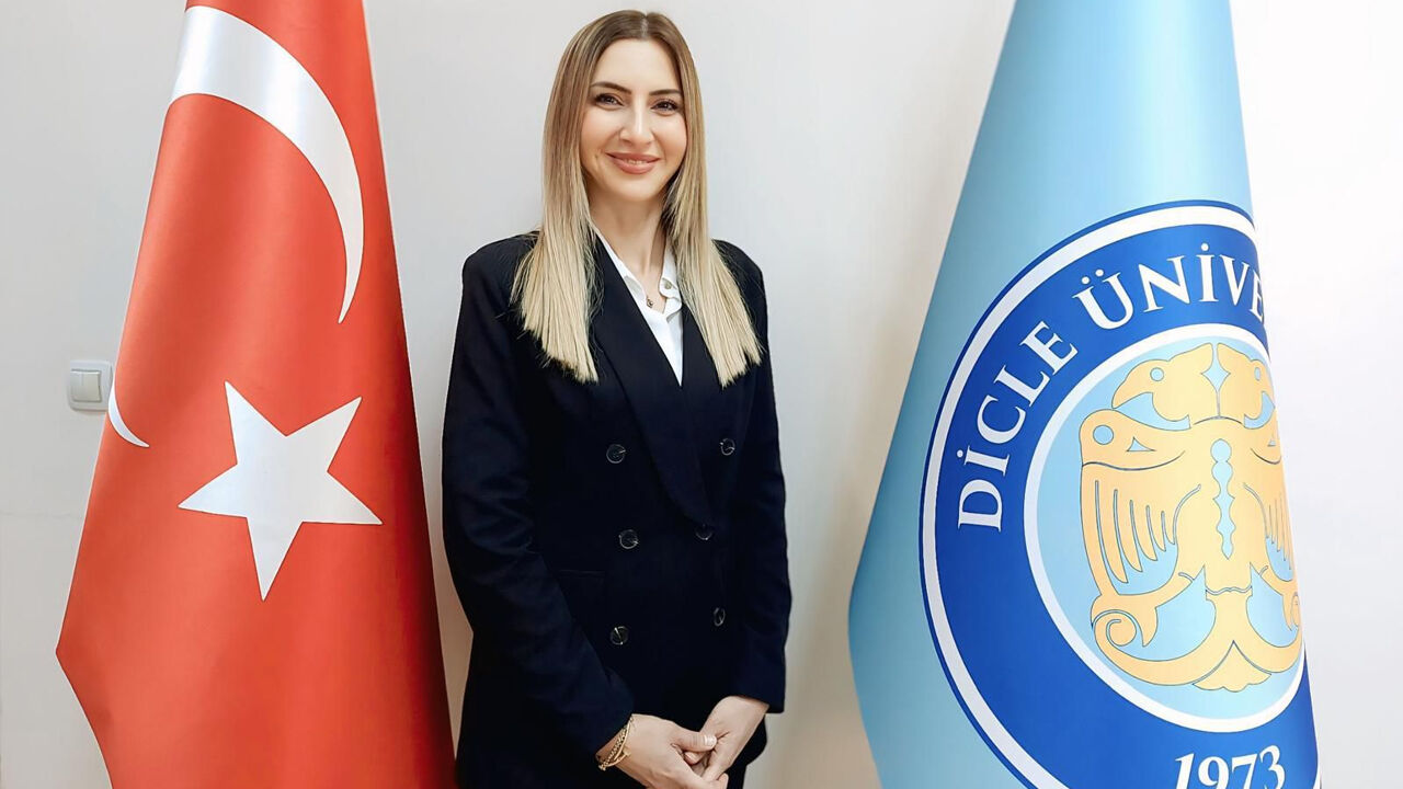 Siyasetçi Ve Uzmanlardan Uyar