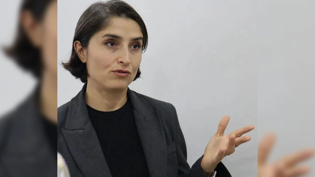 Siyasetçi Ve Uzmanlardan Uyar1