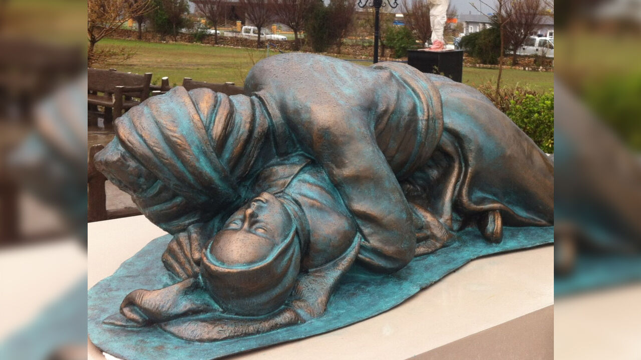 Üzerine Ölüm Yağan Şehir3