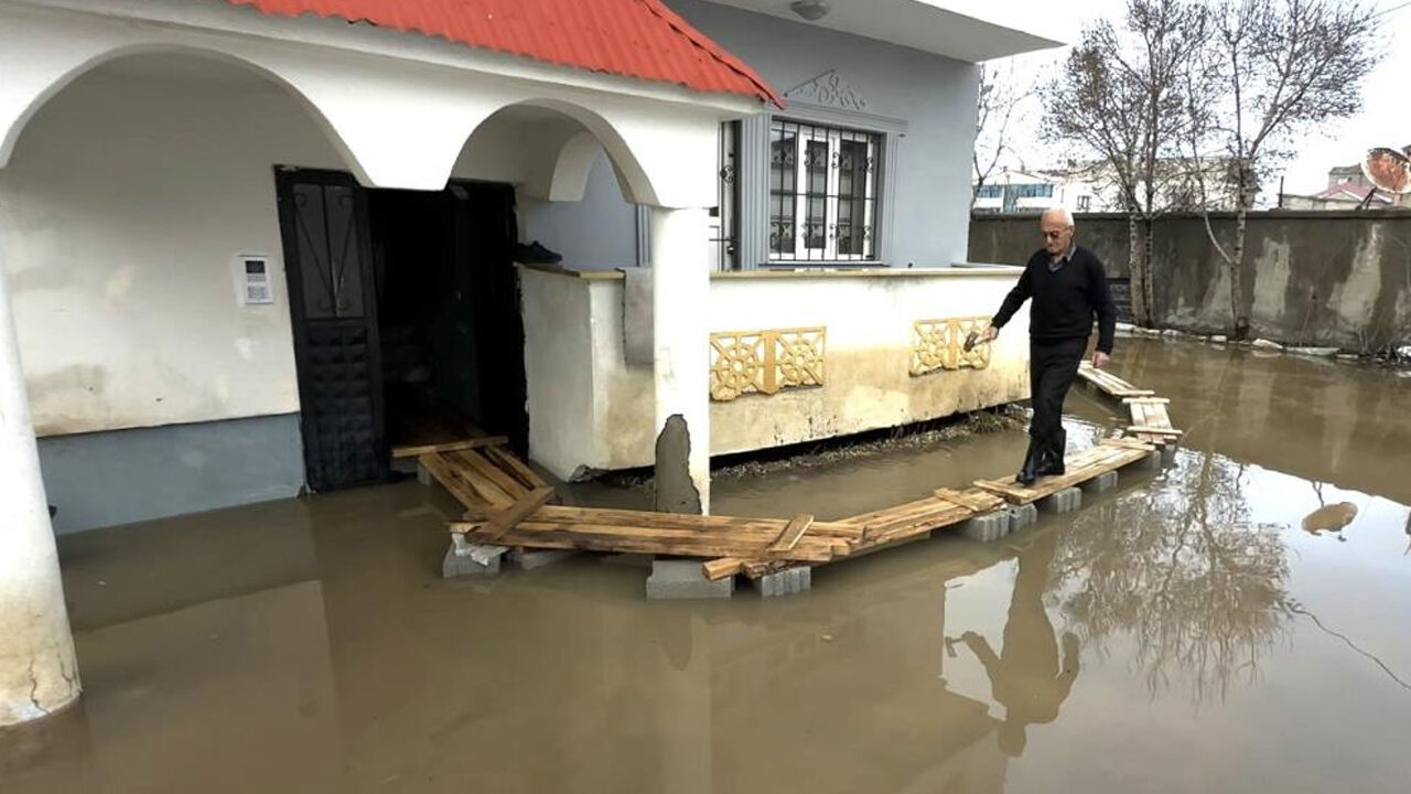 Yüksekova’da Venedik Çilesi2