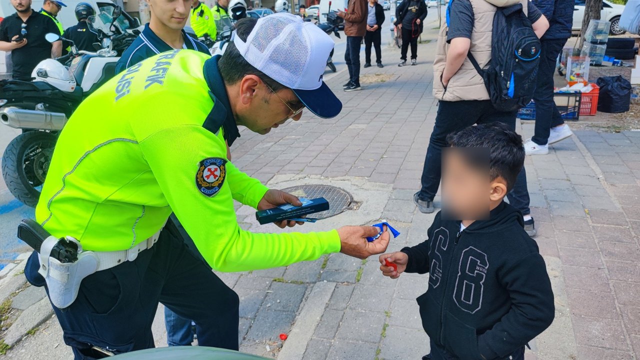 Babaya Ceza, Çocuğuna Hediye1