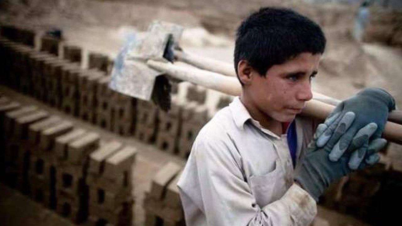 Çocuklar 23 Nisan'ı Ihlallerin Gölgesinde Karşılıyor2