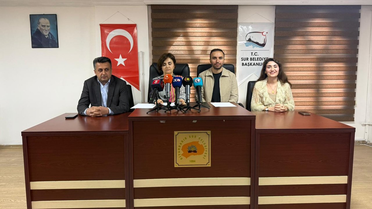 Diyarbakır Sur Belediyesi’nde Çok Dilli Hizmet Kararı