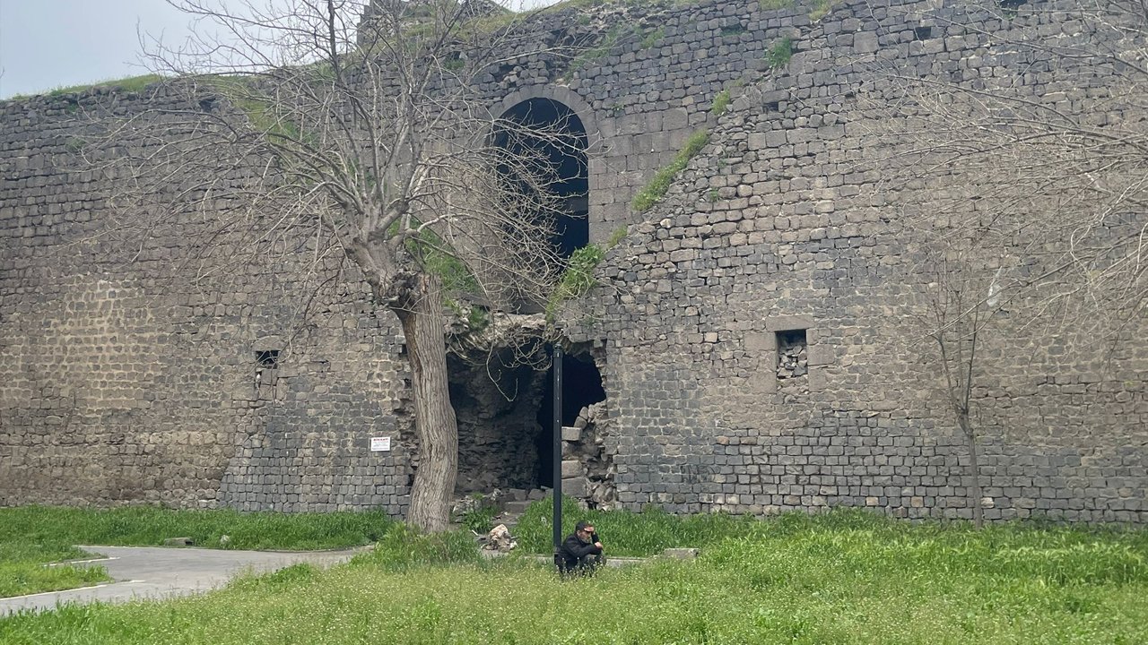 Diyarbakır Surları Sessizce Ağlıyor2