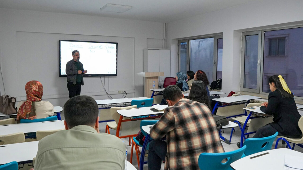Diyarbakır’da Dil Kurslarına Yoğun Ilgi
