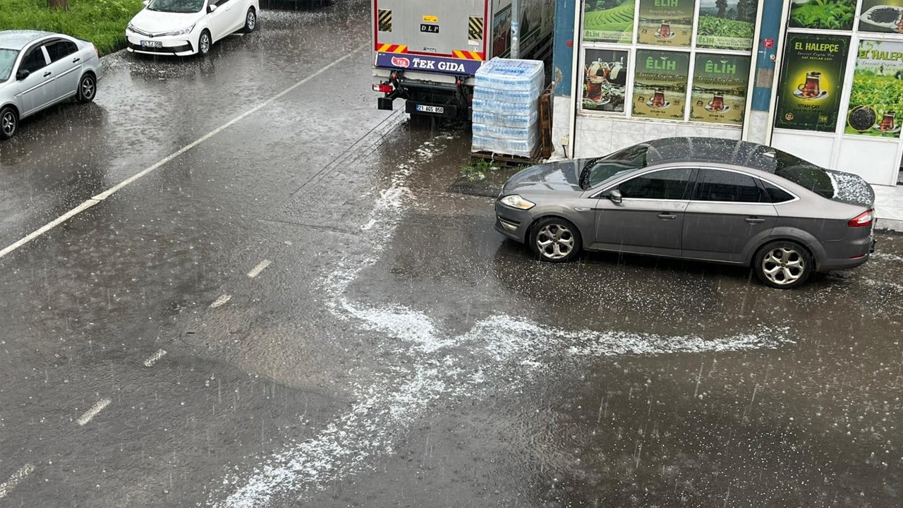 Diyarbakır’da Dolu Yağışı Hayatı Olumsuz Etkiledi3