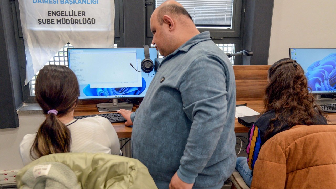 Diyarbakır’da Görme Engellilere Çok Dilli Hizmet