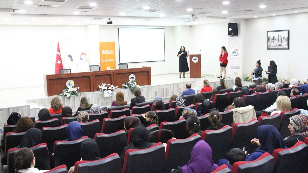 Diyarbakır’da Kadınlara Güç Ve Kalkınma Eğitimi2