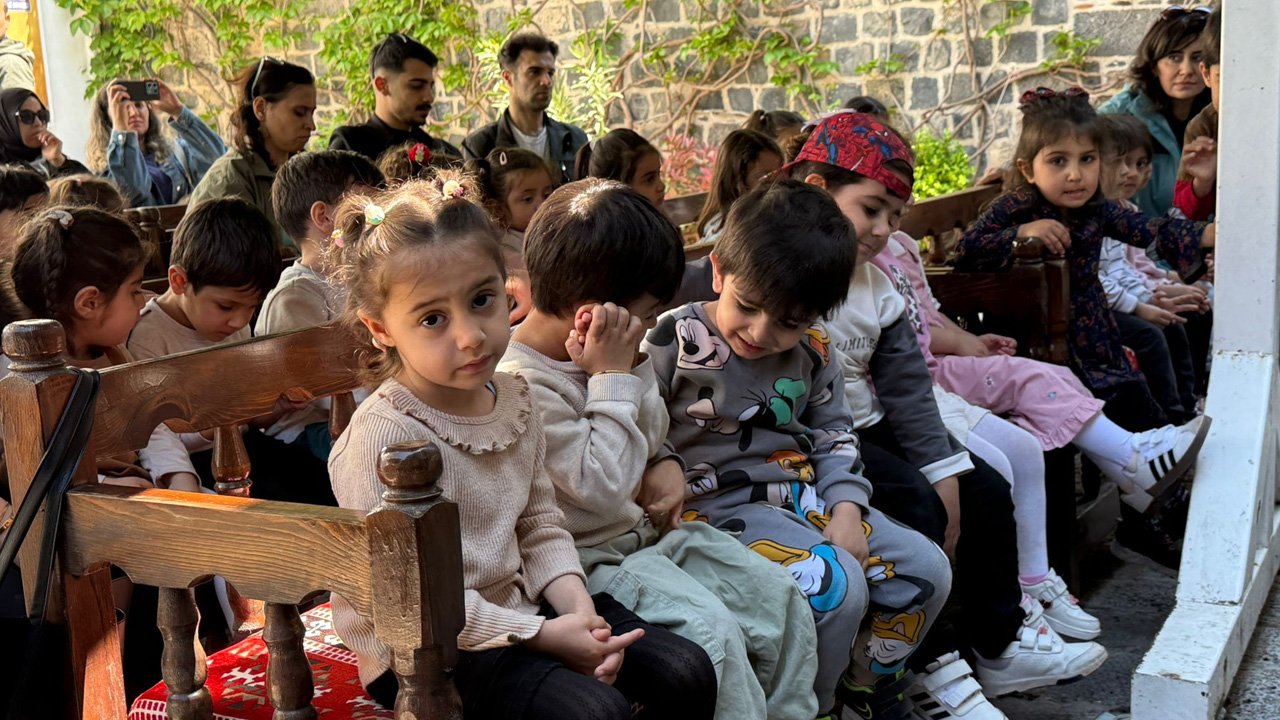 Diyarbakır’da Kürt Kültürel Mirası, Minik Yüreklerle Buluştu3
