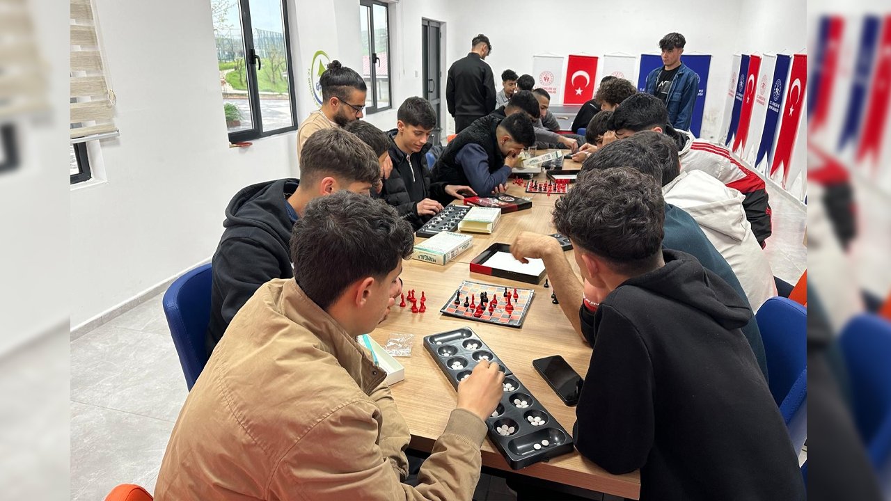 Diyarbakır'da Selahaddin Eyyubi Gençlik Kampına Büyük Ilgi