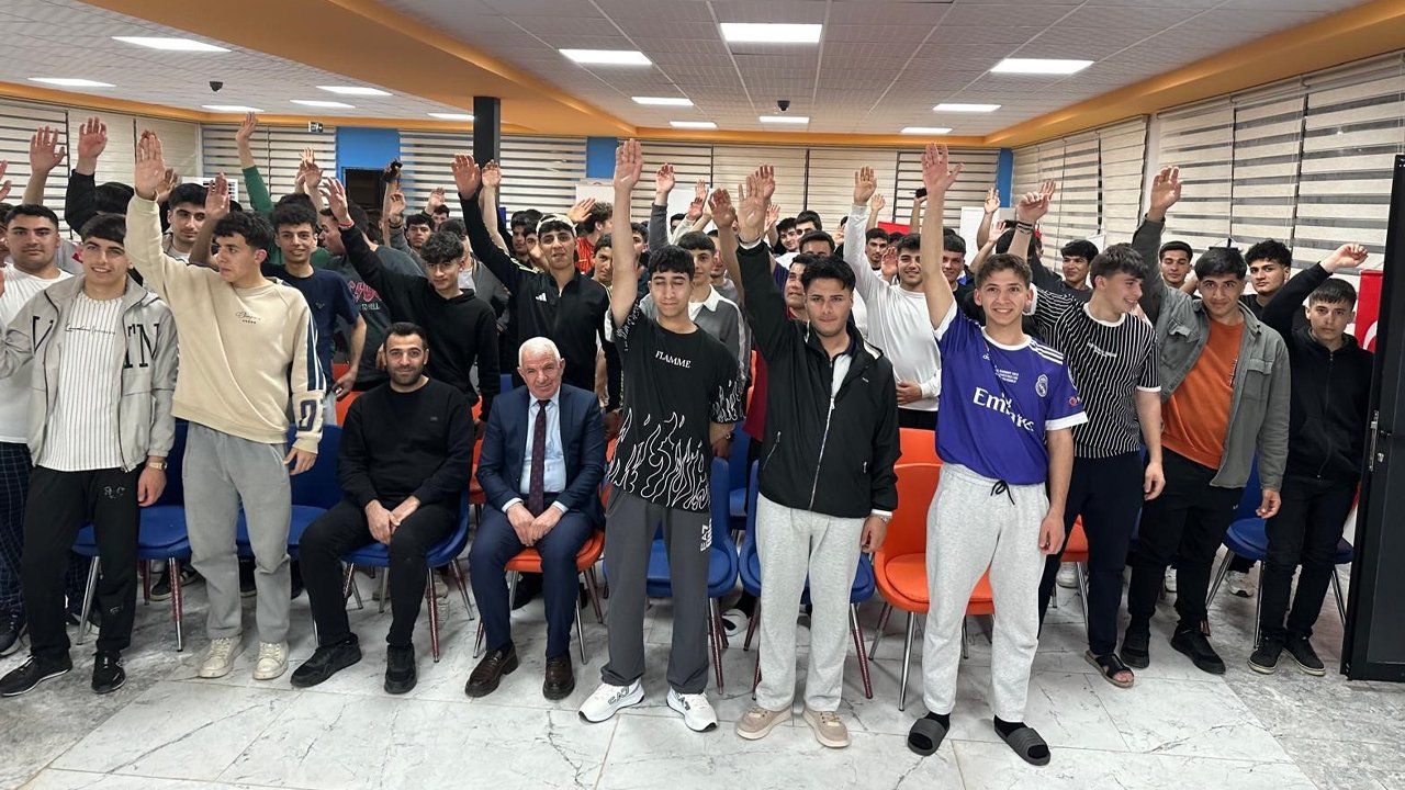 Diyarbakır'da Selahaddin Eyyubi Gençlik Kampına Büyük Ilgi3