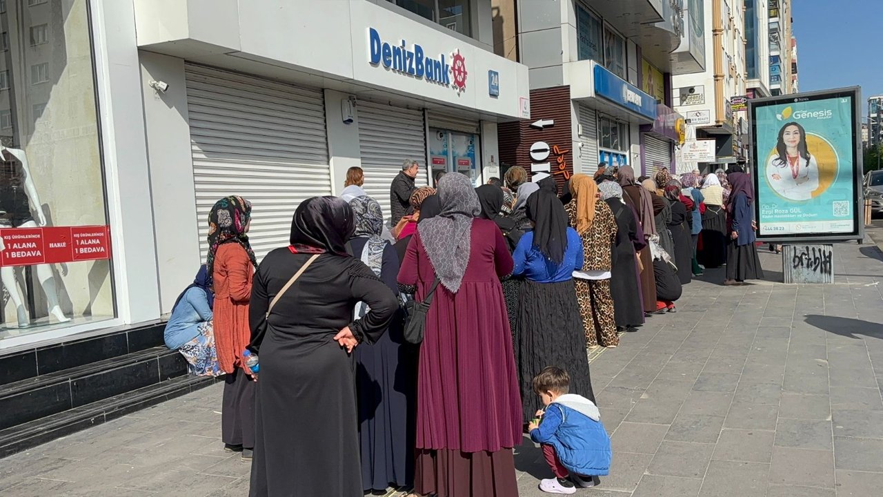 Diyarbakır’da Sosyal Yardım Kuyruğu2