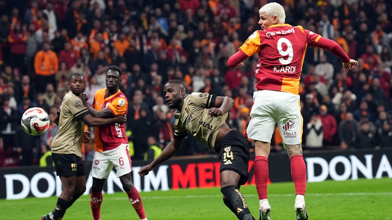 Galatasaray-Kocaelispor'un 1-1 berabere bittiği karşılaşmada objektife yansıyanlar.