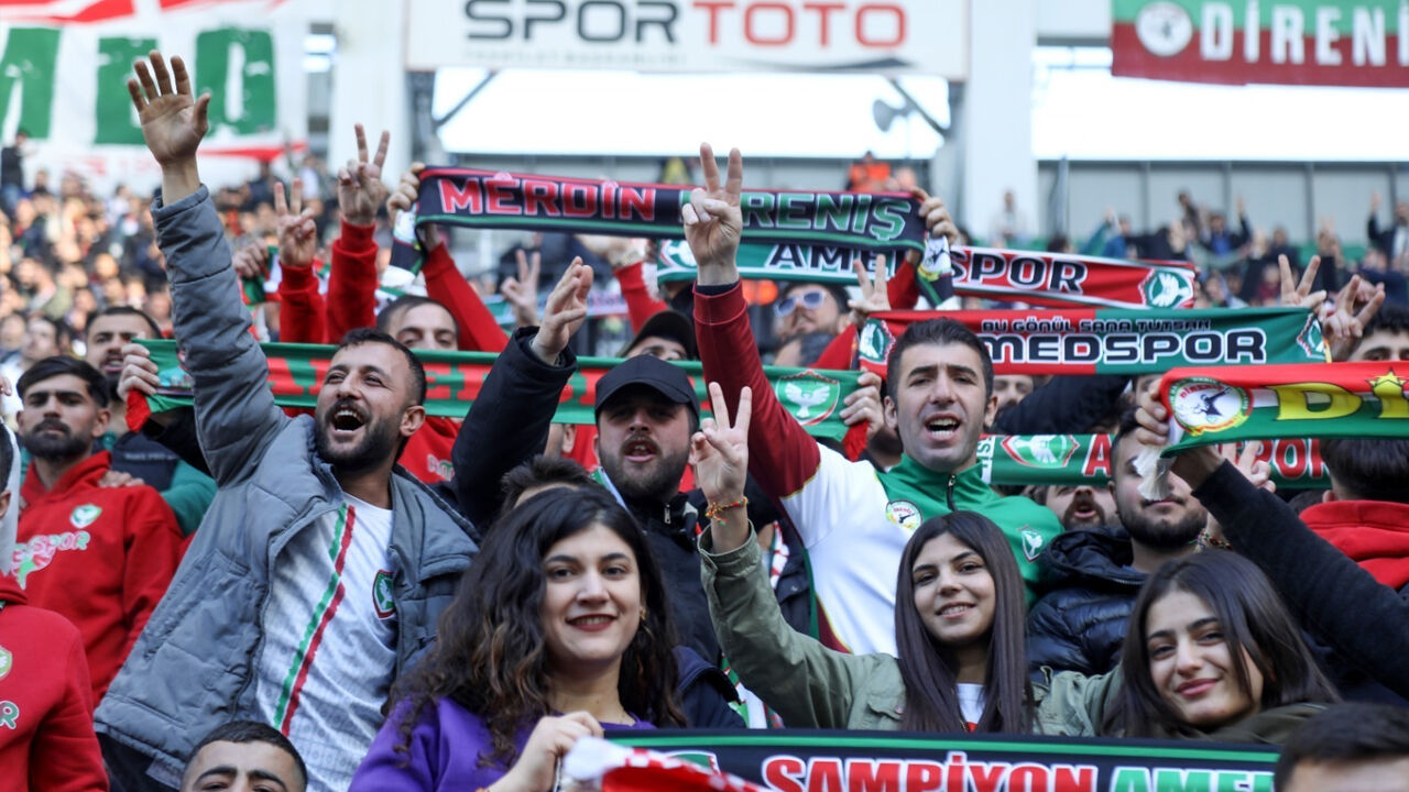 Futbolun Birleştirici Gücü Mü, Ayrıştırıcı Gölgesi Mi2