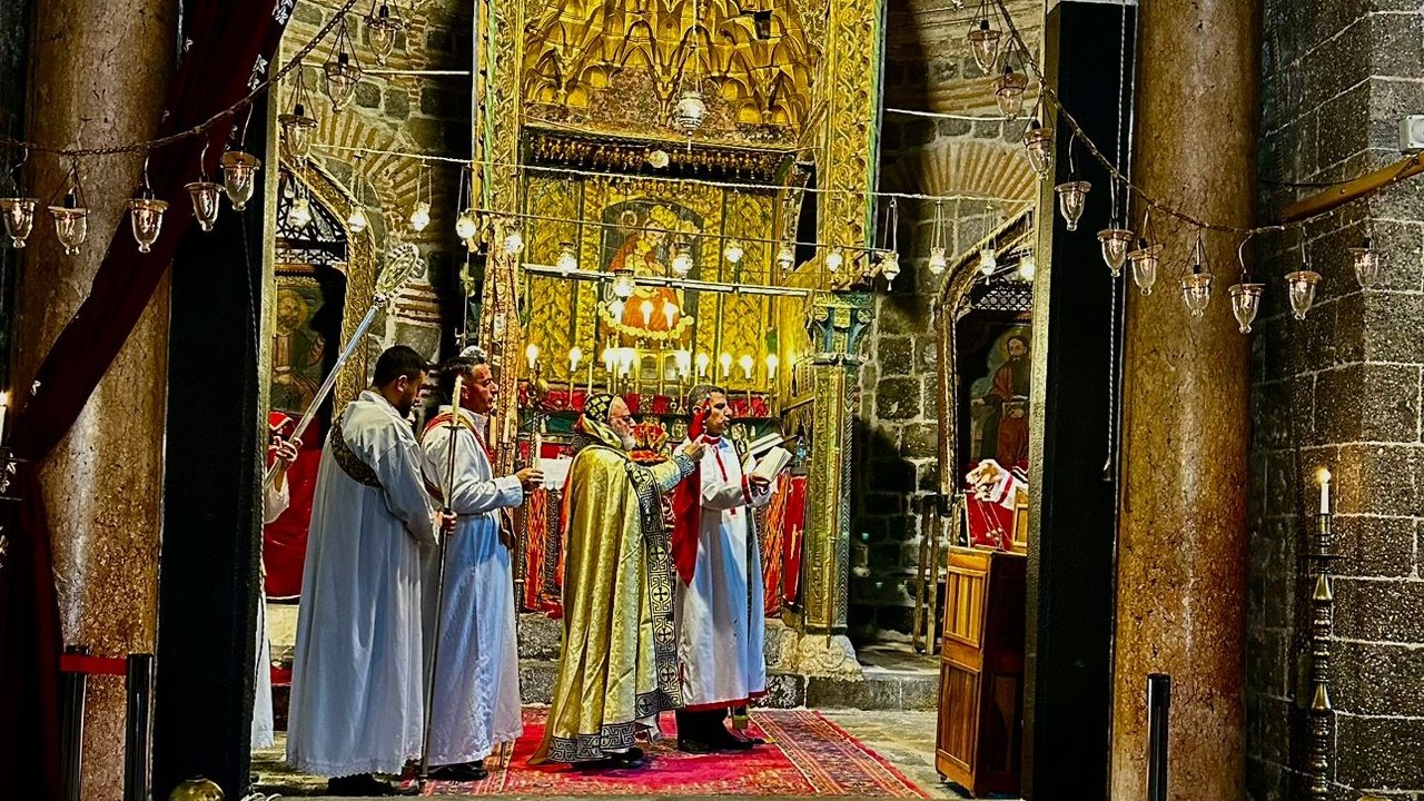 Kilise Diyarbakir Ayin