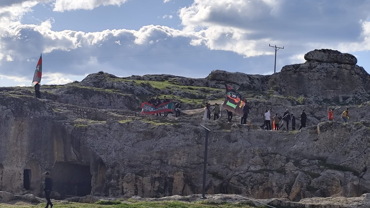 Medeniyetin doğduğu topraklardan Amedspor’a coşkulu destek