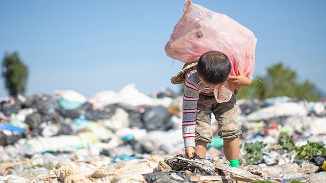 Türkiye’deki Her 3 Çocuktan 1’I Yoksulluk Riski Altında3