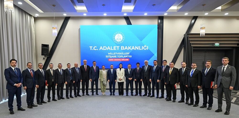 Adalet Bakani Gurlek