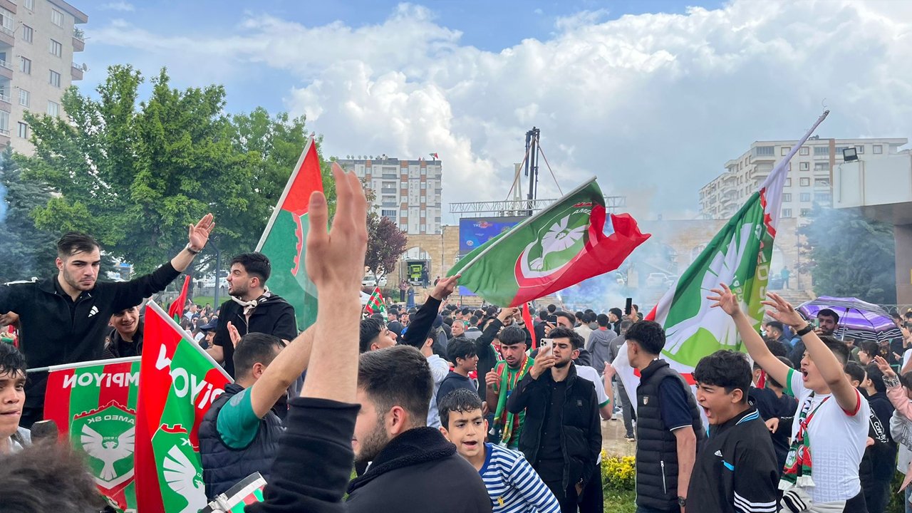 Diyarbakır’da Amedspor Maçı Heyecanı Dorukta2