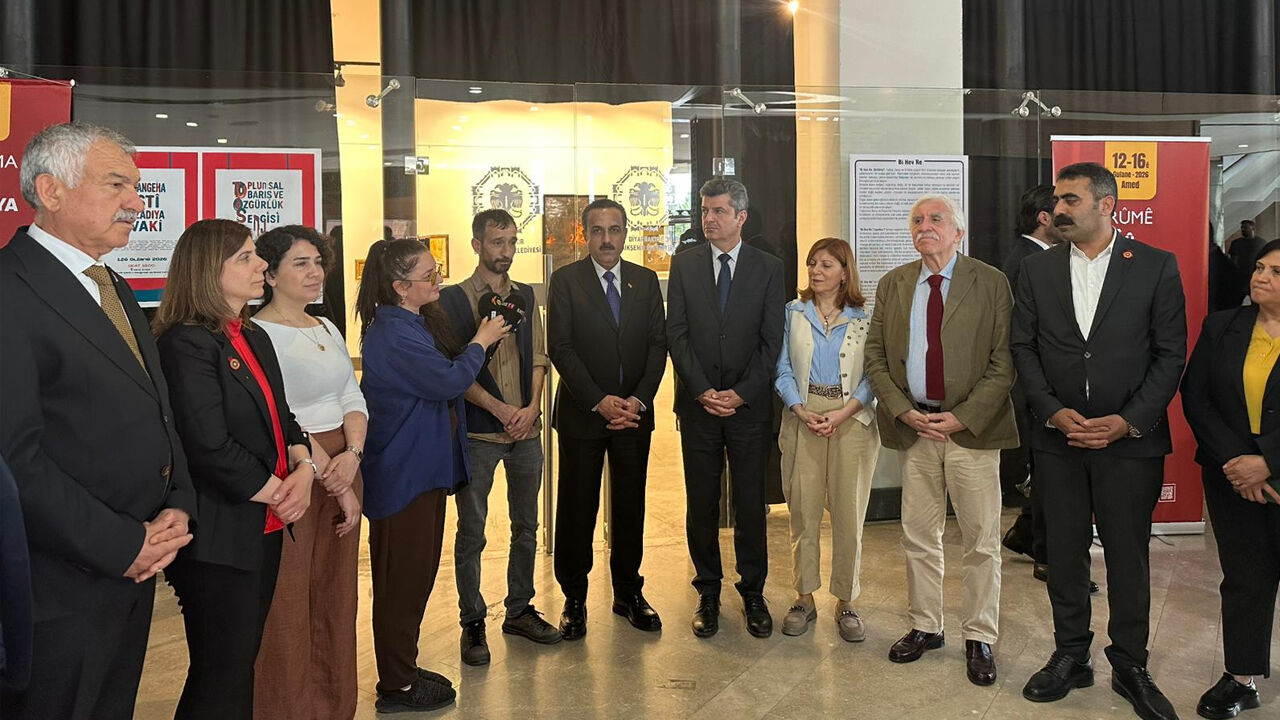 Diyarbakır’da “Barış Ve Özgürlük” Sergisi2