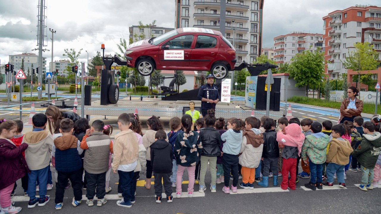 Diyarbakır’da Çocuklara Trafik Eğitimi2
