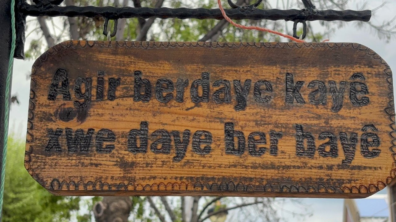 Diyarbakır’da Kürt Edebiyatı Sokağa Taştı