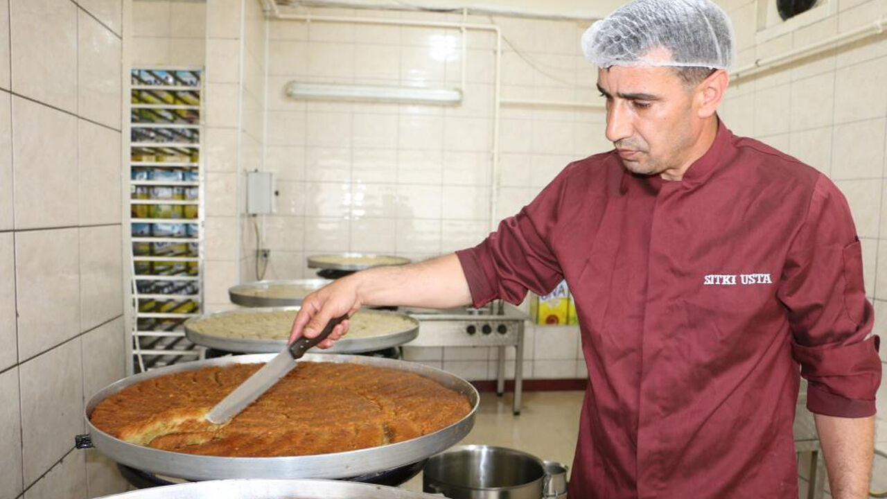 Diyarbakır’da Tatlıcılarda Bayram Mesaisi Başladı2