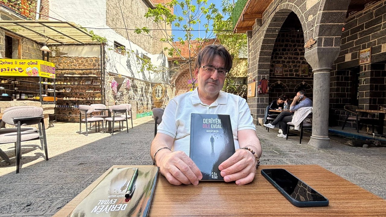 Odtü Mezunu Diyarbakırlı Halk Ozanı1